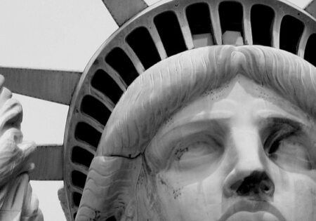 Statue-of-Liberty Linkedin background image