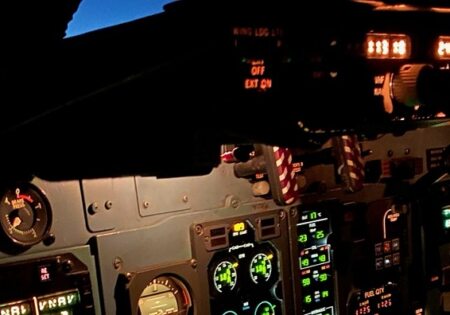 Airplane MD80 Cockpit Linkedin Background1584x396